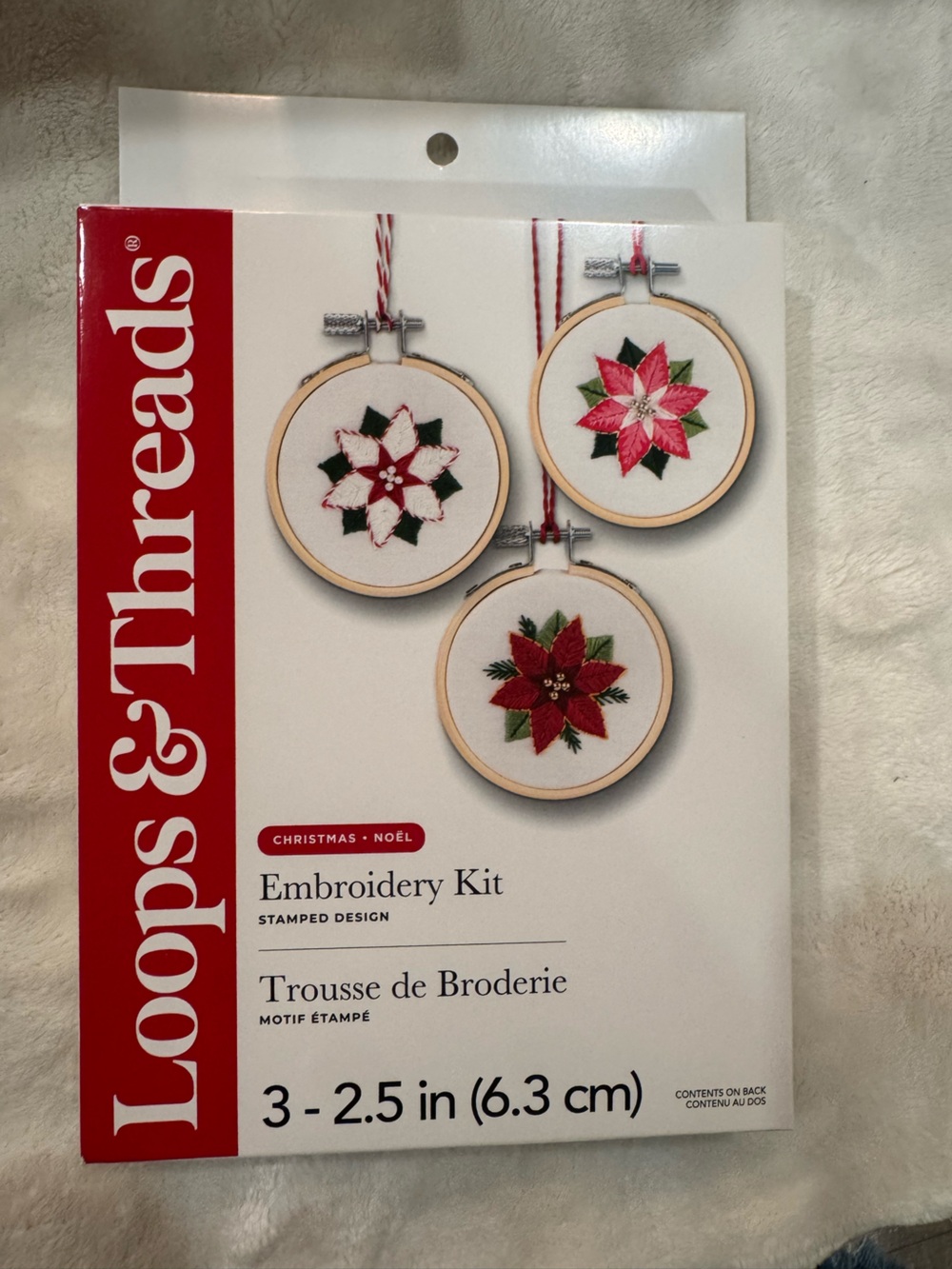 NEW Loops & Threads 2.5" Poinsettia Ornaments Embroidery Kit